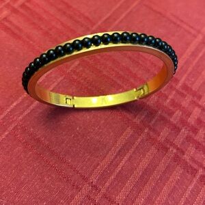 Elegant Gold and Black Beaded Bangle